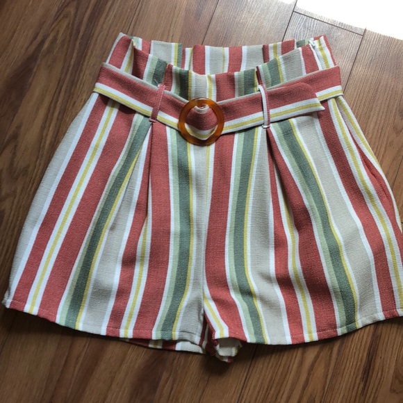 dresscode la Pants - NWT! Striped Shorts